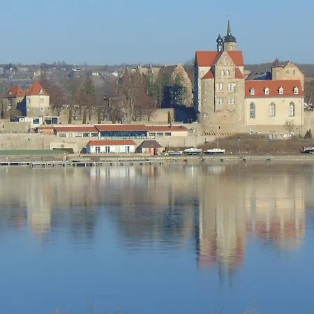 Rosensuite Sgh Apartman