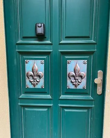 Rosensuite Sgh Lägenhet *